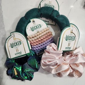 Wicked Scunci Hair Accessories, 4 Piece Set. NEW